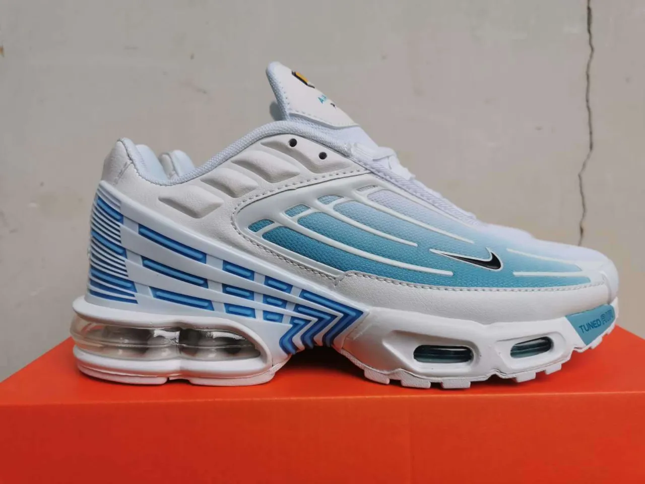 Nike White Blue Full-Length Air Unit Layered Synthetic Cage Lifestyle Sneakers 4