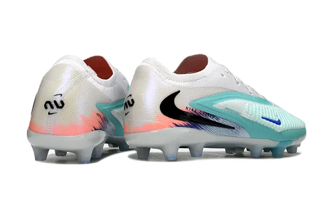 Nike Zapatos de fútbol con upper de tejido blanco y azul, bajo, estilo botín, para terreno firme 5