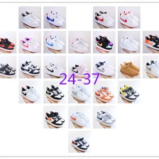 Nike White Blue Low-Top Laceless Lifestyle Sneakers