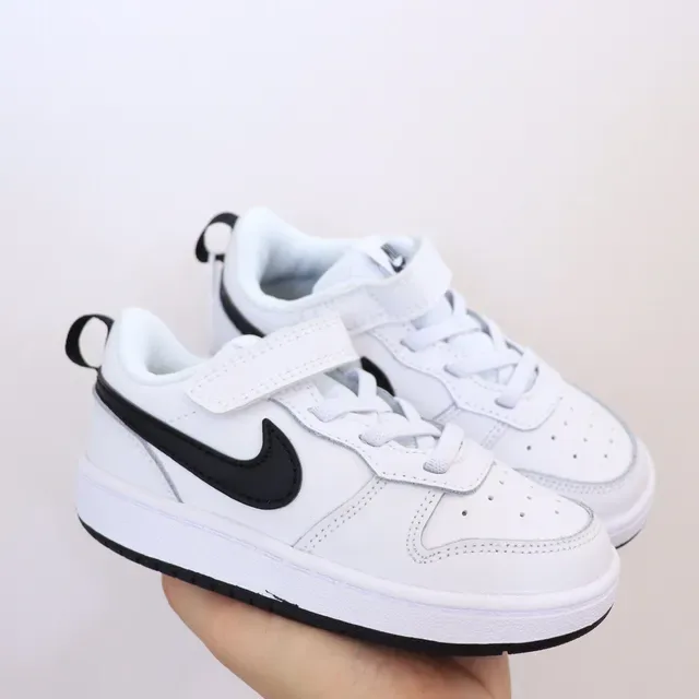 Nike White Blue Low-Top Laceless Lifestyle Sneakers 20