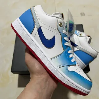 Nike সাদা নীল লো-টপ সিলহুয়েট চামড়া এবং সিন্থেটিক প্যানেলিং লাইফস্টাইল স্নিকার্স