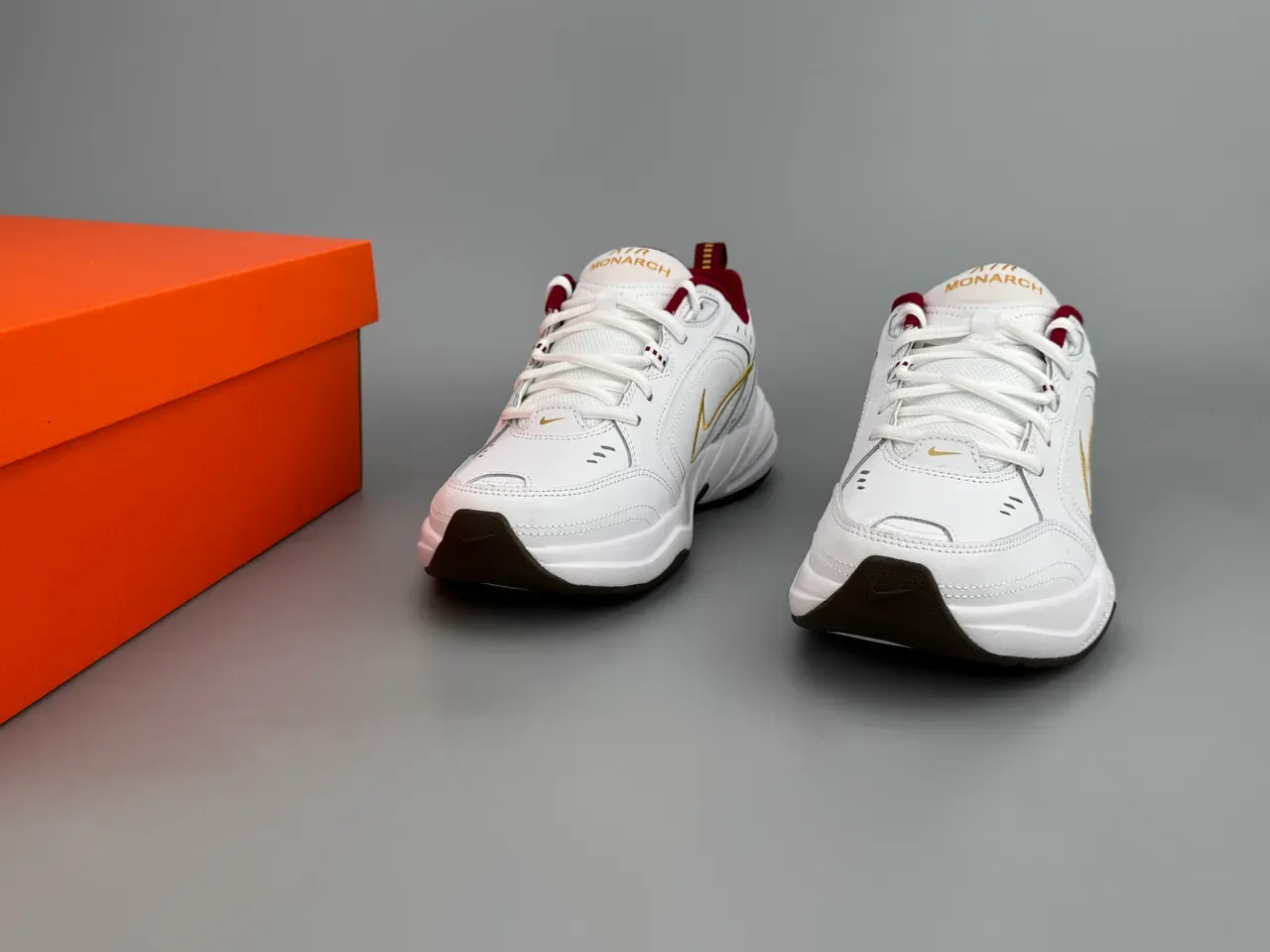 Nike Blanc Bordeaux Cuir Supérieur Doré Brodé Swoosh Lifestyle Sneakers 3