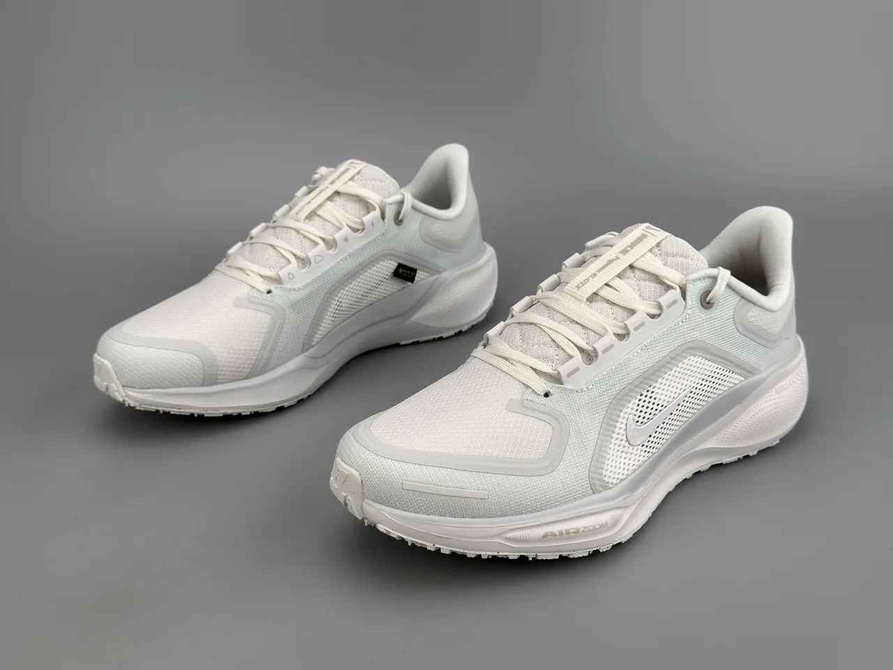 Nike White Gray Engineered Mesh Upper Synthetic Overlays Running Shoes 5