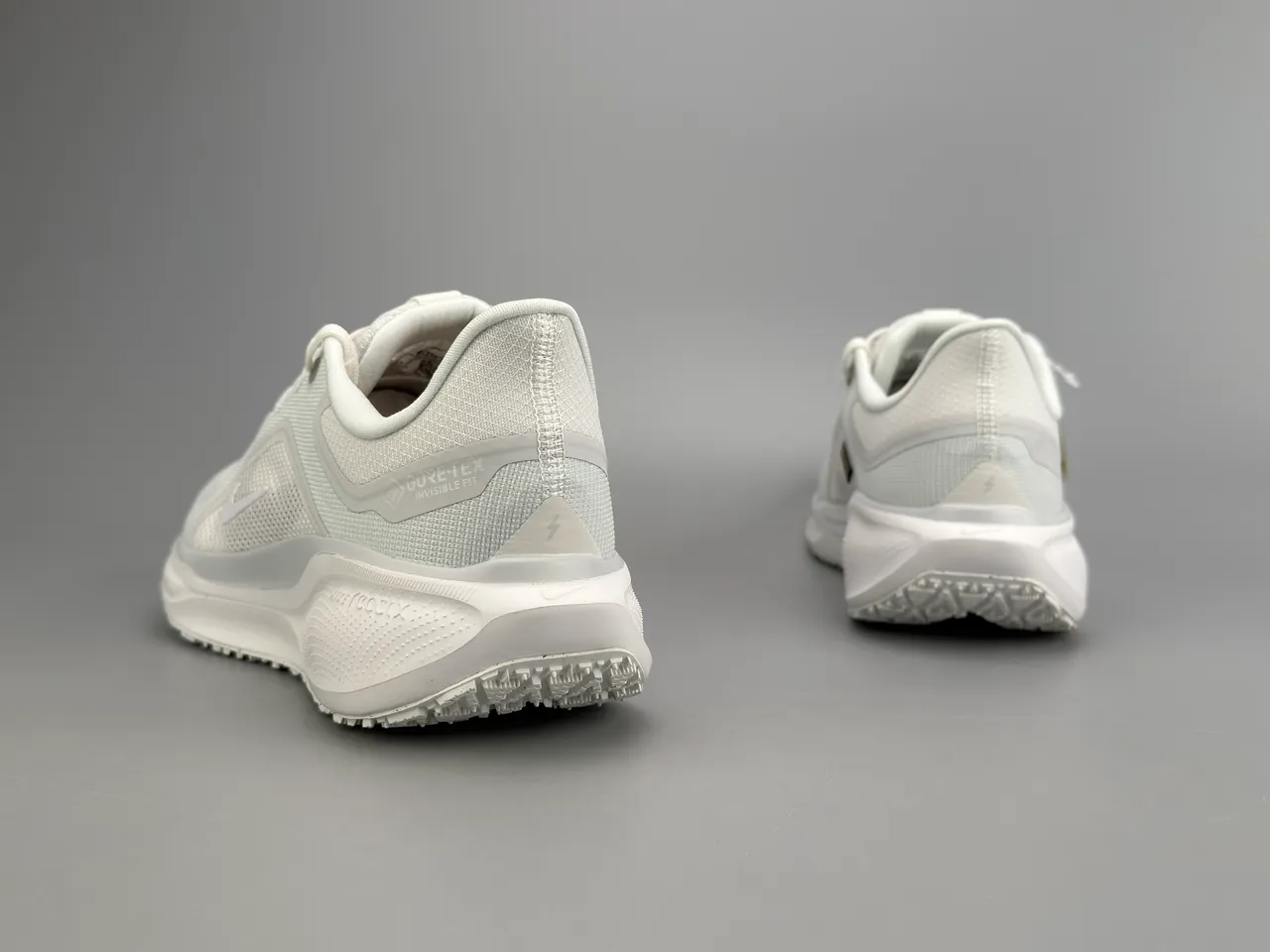Nike White Gray Engineered Mesh Upper Synthetic Overlays Running Shoes 6