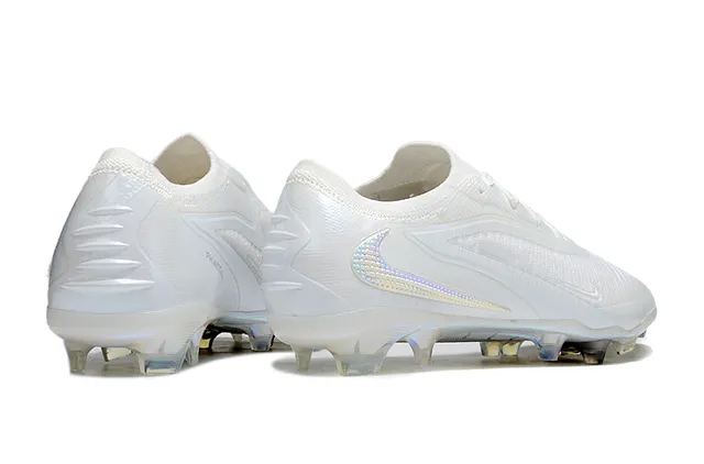 Nike Chaussures de football blanches iridiscentes en tricot pour terrain ferme 5