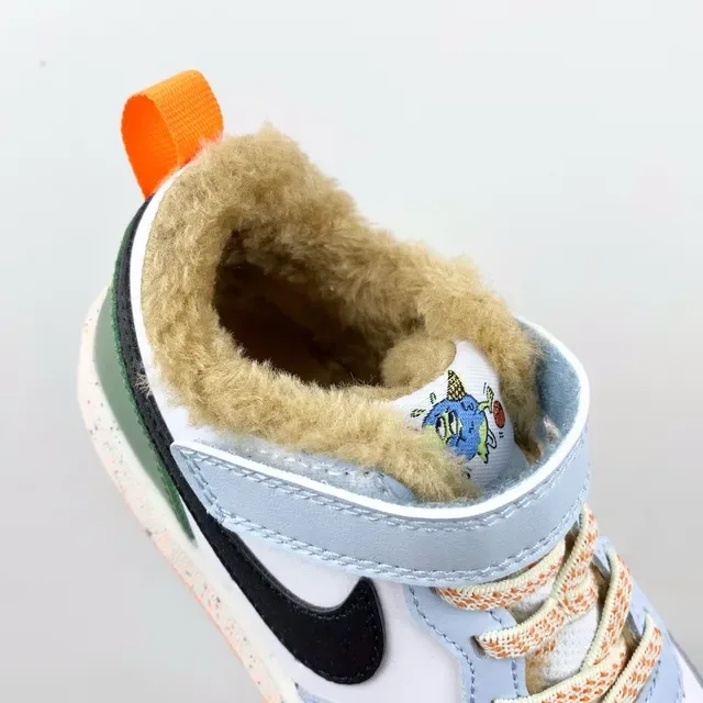 Nike White Navy Low-Top Fuzzy-Lined Lifestyle Sneakers 13