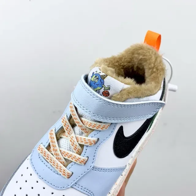 Nike White Navy Low-Top Fuzzy-Lined Lifestyle Sneakers 15