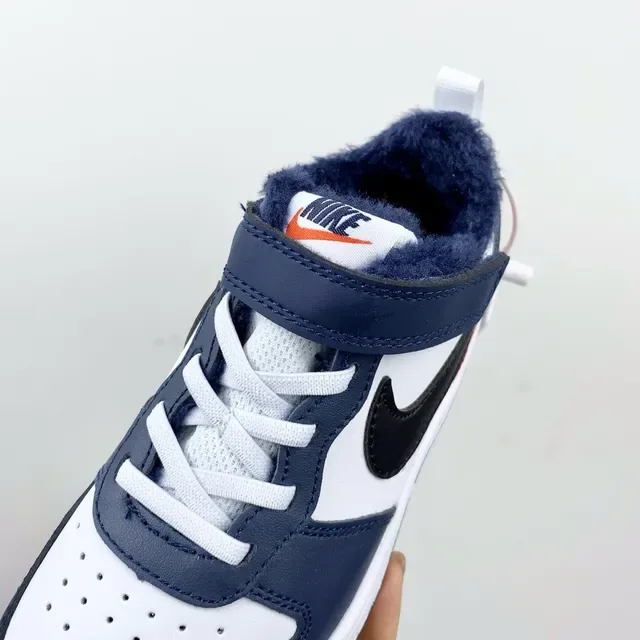Nike White Navy Low-Top Fuzzy-Lined Lifestyle Sneakers 22