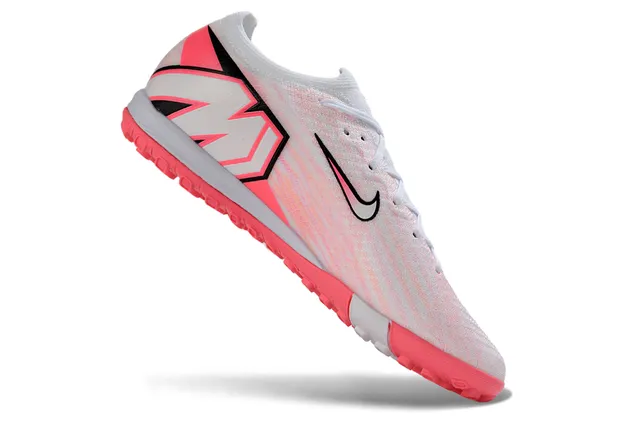 Nike Haut en maille blanc et rose Détails de rayures dégradées Chaussures de football Turf 2