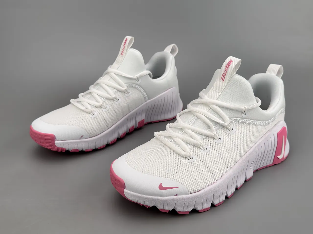 Nike White Pink Knit Upper Segmented Flex-Groove Midsole Running Shoes 5