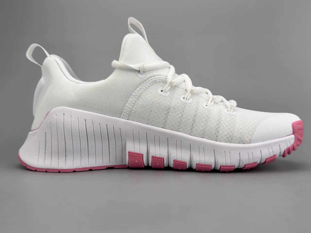 Nike White Pink Knit Upper Segmented Flex-Groove Midsole Running Shoes 10