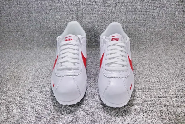 Nike White Red Low-Top Leather Upper Lifestyle Sneakers 12