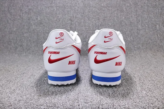 Nike White Red Low-Top Leather Upper Lifestyle Sneakers 13