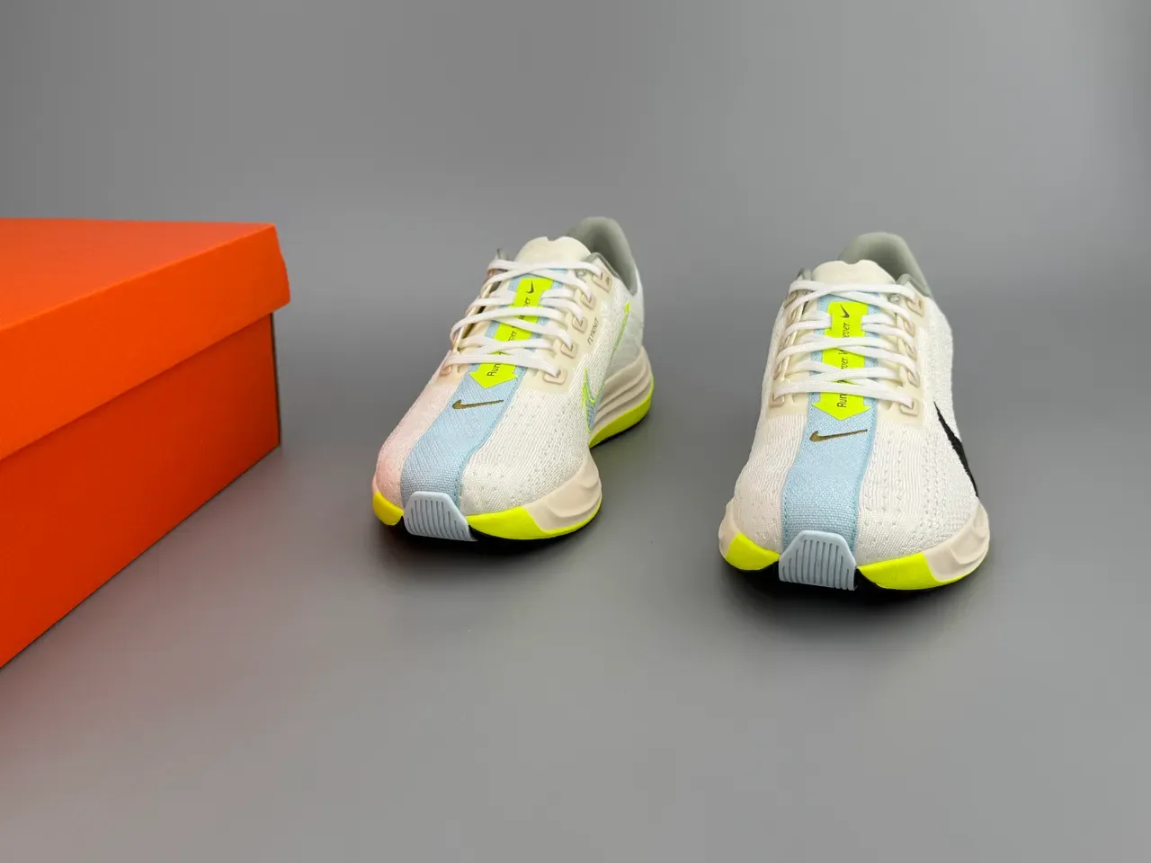 Nike Chaussures Running Blanc et Jaune Maille ZoomX Semelle Intermédiaire 3