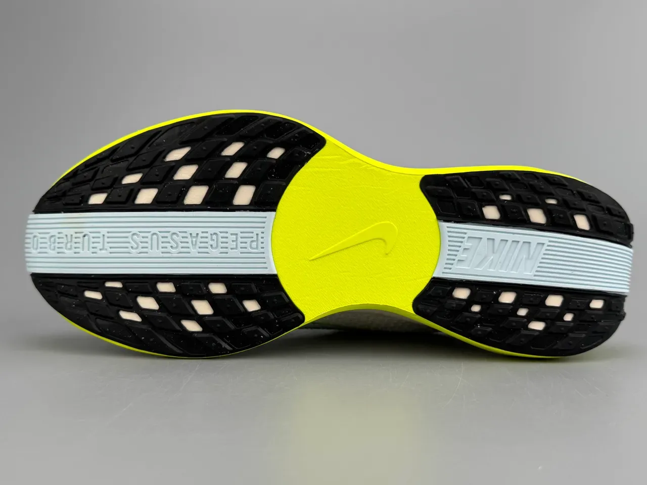 Nike Chaussures Running Blanc et Jaune Maille ZoomX Semelle Intermédiaire 8
