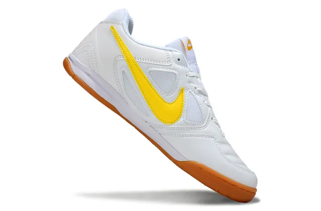 Nike Tênis de futebol indoor de couro sintético e malha superior branco e amarelo low-top 3