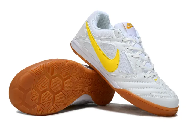 Nike Tênis de futebol indoor de couro sintético e malha superior branco e amarelo low-top 5