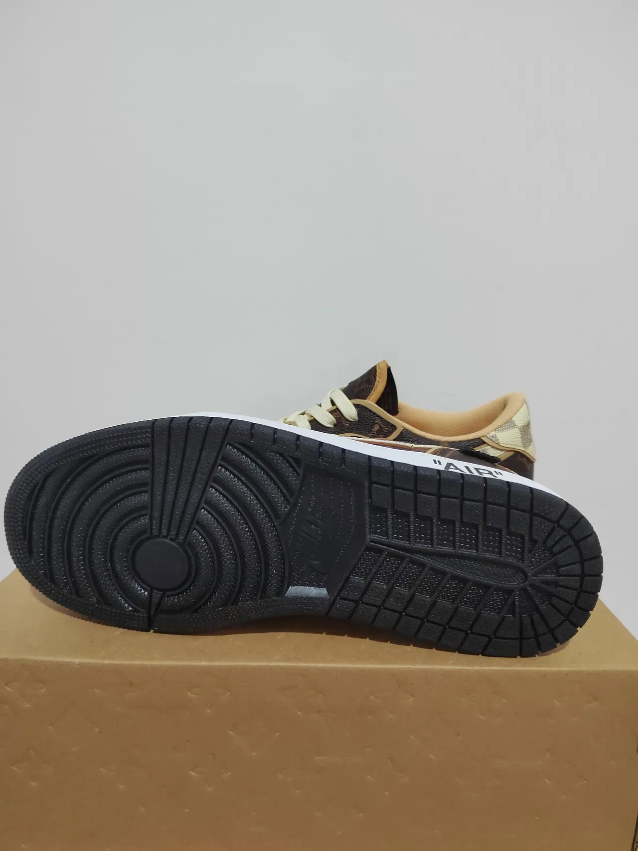 Nike x Louis Vuitton Air Jordan 1 Low Monogram Damier Lifestyle Sneakers 4