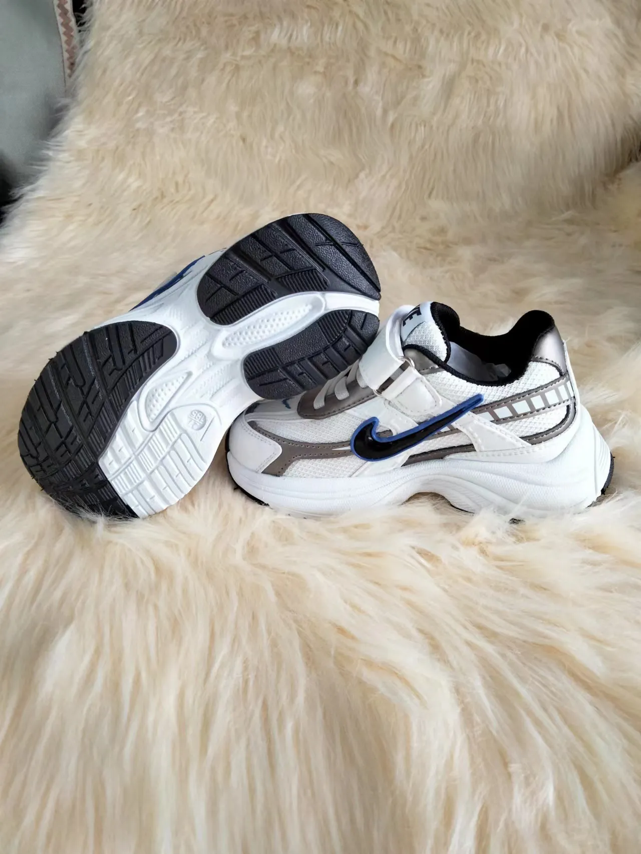 Nike Zoom 2K Silver Blue Midsole Mesh And Synthetic Overlay Upper Chunky Sneakers 8