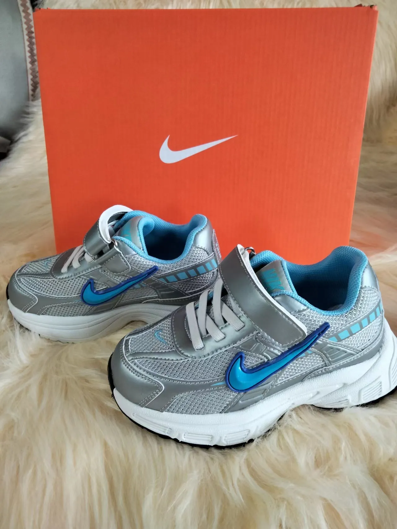 Nike Zoom 2K Silver Blue Midsole Mesh And Synthetic Overlay Upper Chunky Sneakers 23