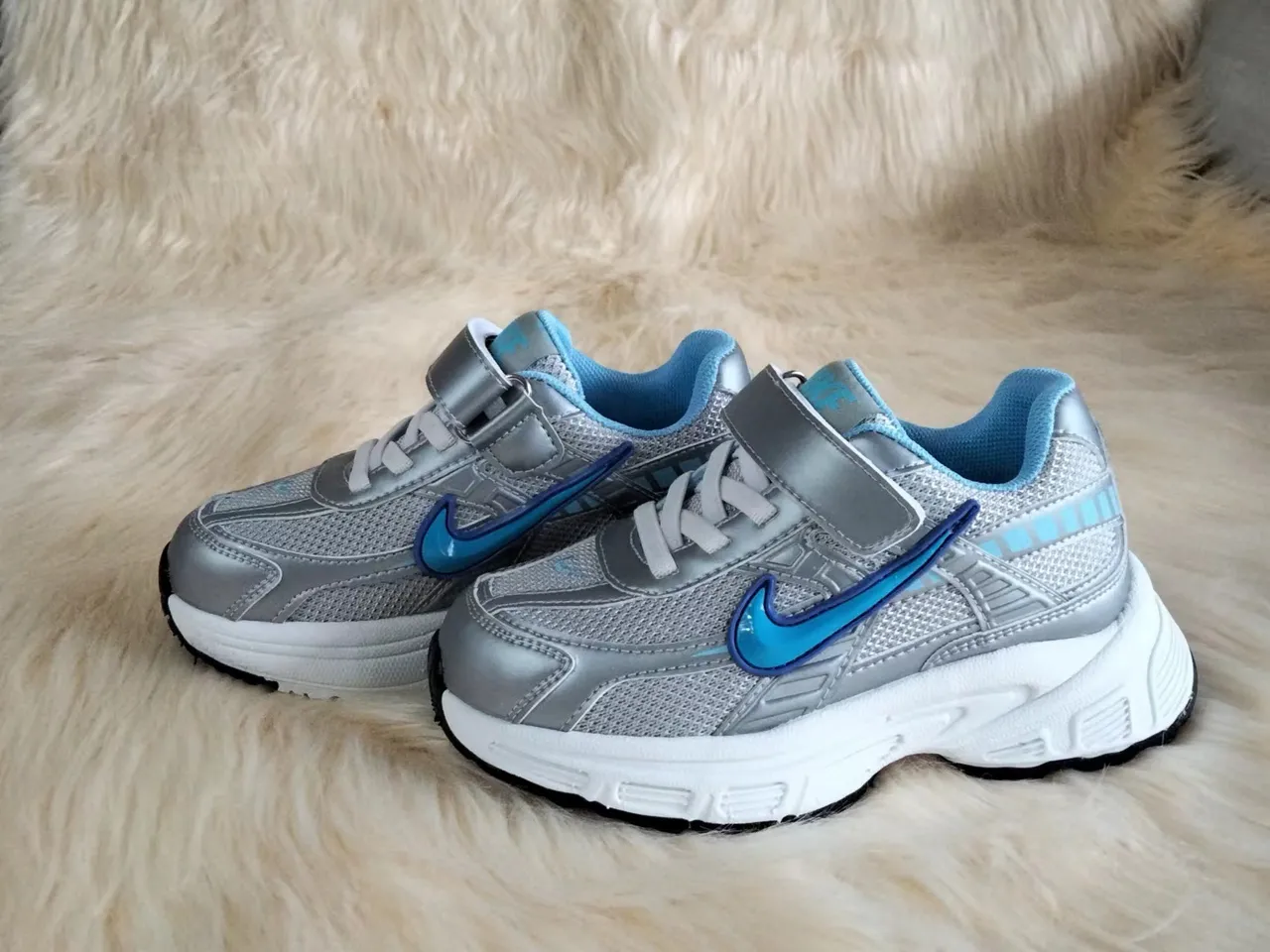 Nike Zoom 2K Silver Blue Midsole Mesh And Synthetic Overlay Upper Chunky Sneakers 24