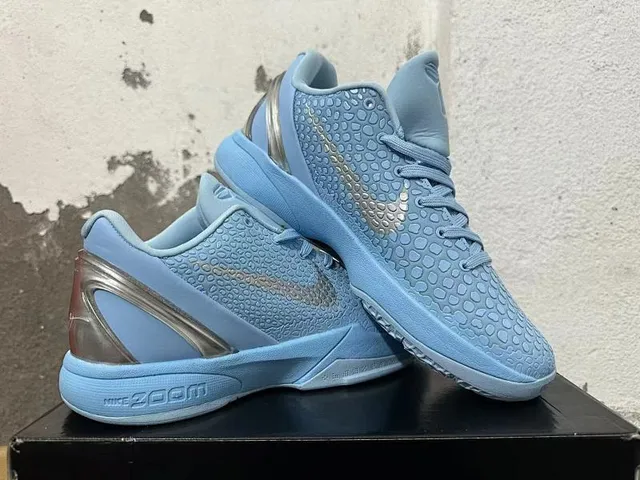 Nike Zoom Kobe IV Moon Light Blue حذاء كرة السلة 2
