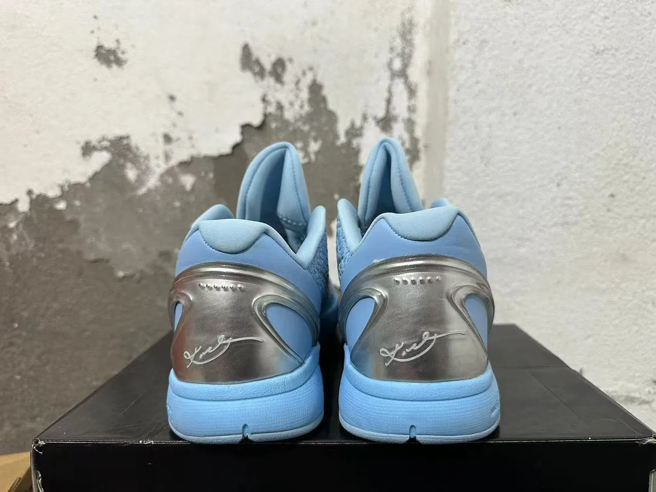 Nike Zoom Kobe IV Moon Light Blue حذاء كرة السلة 3