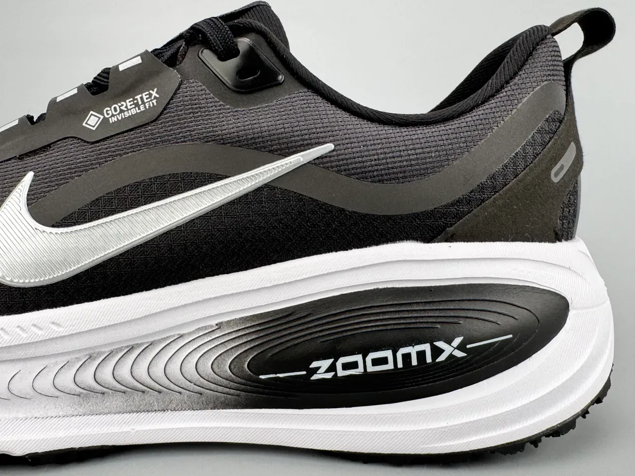 Nike ZoomX Chaussures Running Noir Blanc Argent 3