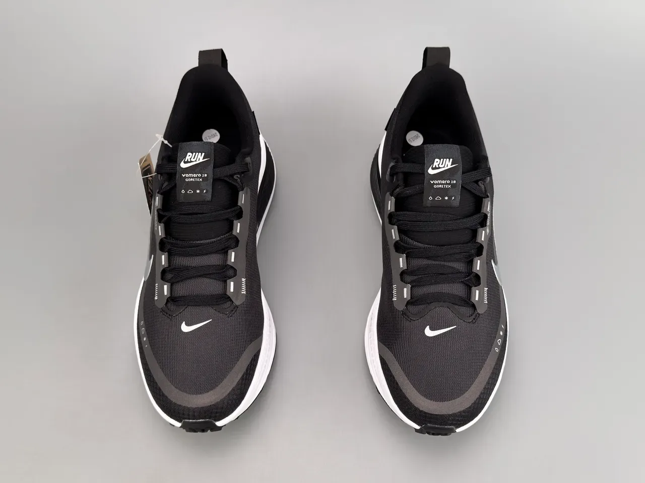 Nike ZoomX Chaussures Running Noir Blanc Argent 9