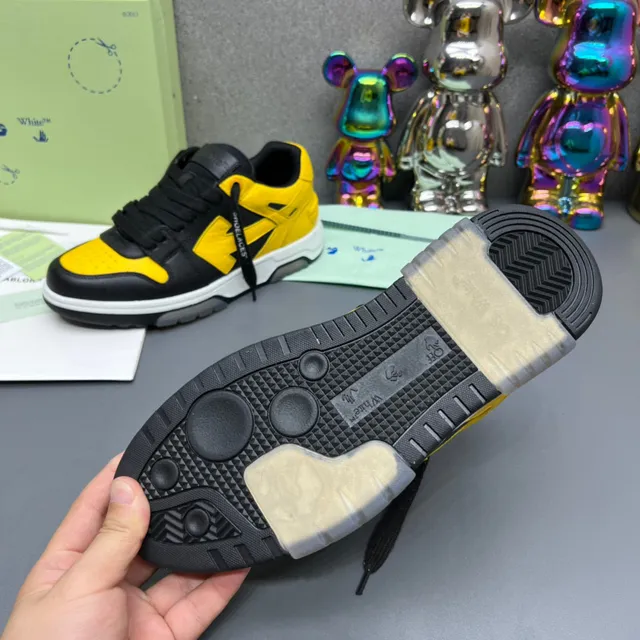 Off-White Arrow Sneaker Black Yellow Lifestyle Sneakers 2