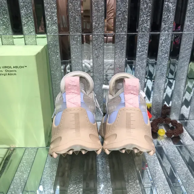 Off-White Beige Blue Industrial Runner Silhouette سكينرز سميكة بأعلى من الشبك متعدد الطبقات والنيوبرين 4