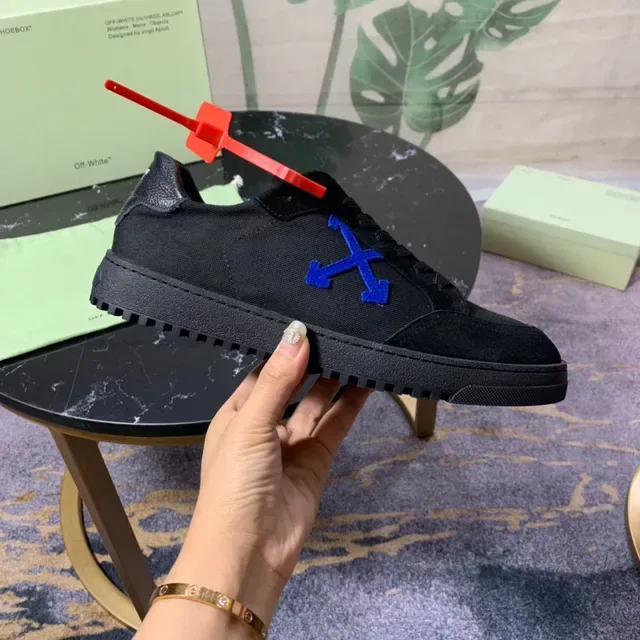 Off-White Black and Blue Arrow Logo Lifestyle Sneakers 4