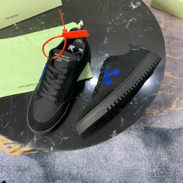 Off-White Black and Blue Arrow Logo Lifestyle Sneakers 5