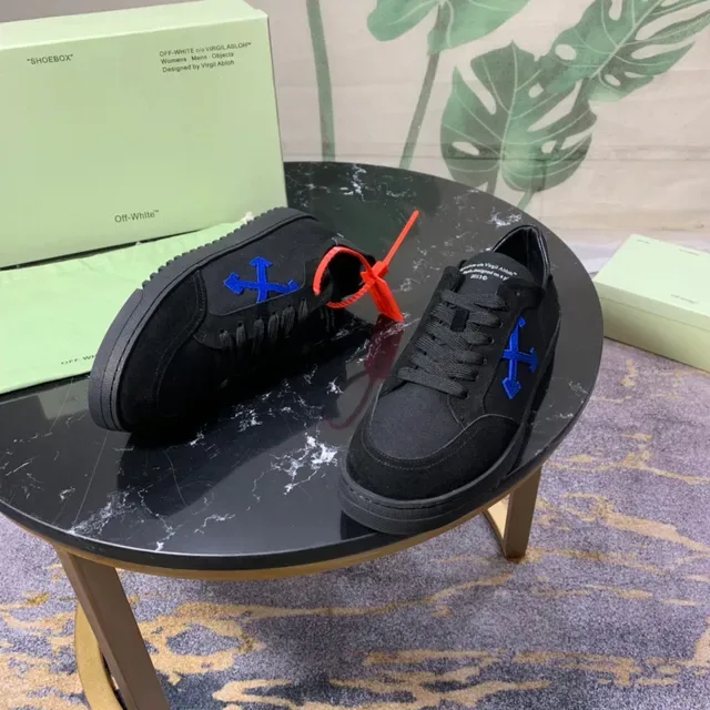 Off-White Black and Blue Arrow Logo Lifestyle Sneakers 6