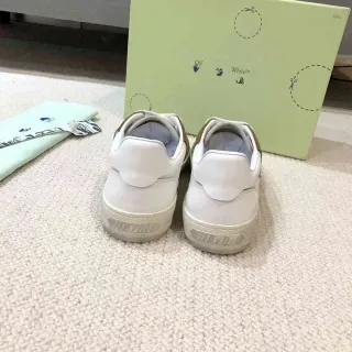 Off-White Couple Fund বেইজ লো-টপ কাপসোল লাইফস্টাইল স্নিকার্স