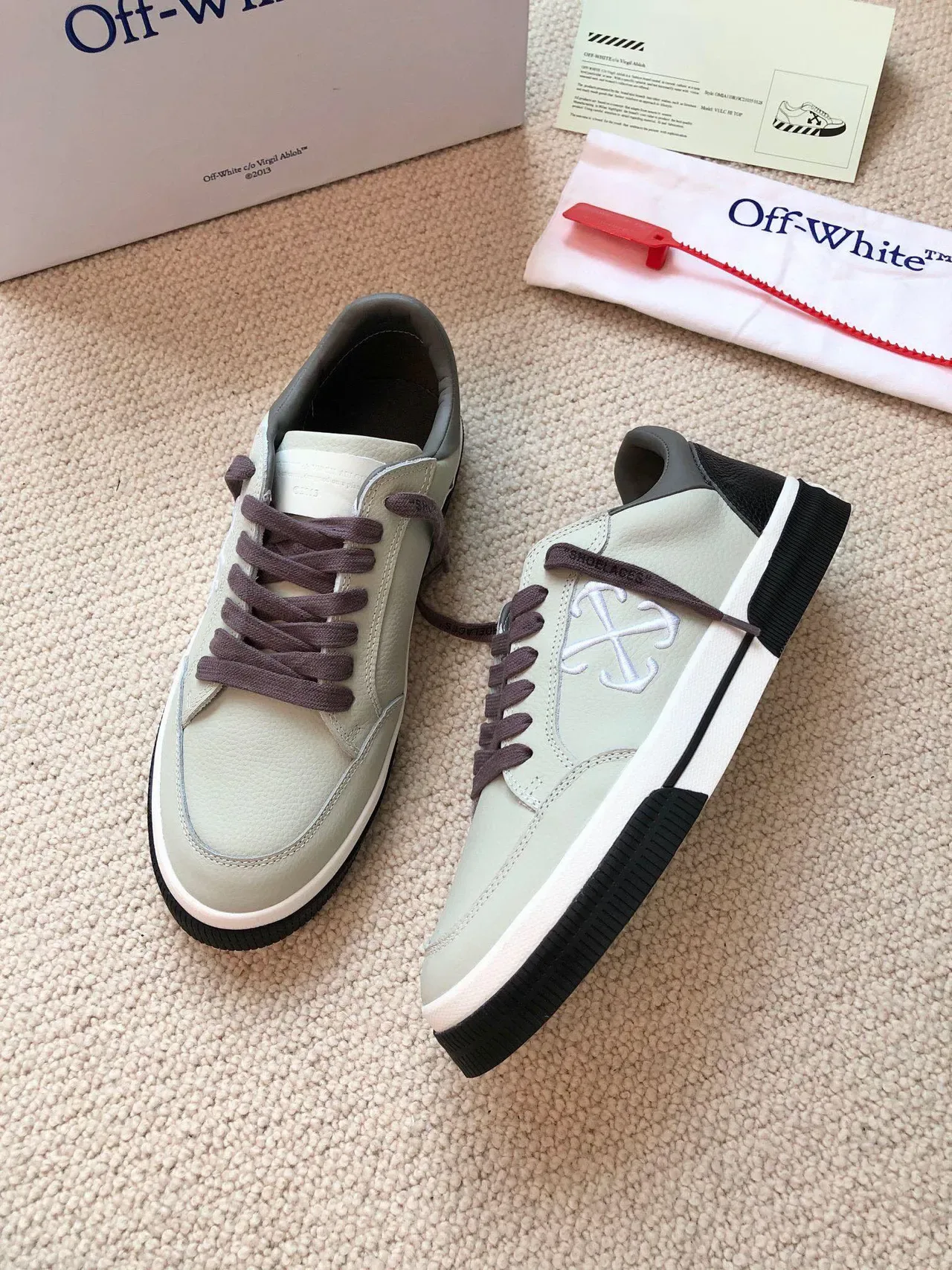 Off-White Industrial Beige Gray Low-Top جلد بانلد أسلوب حياة أحذية رياضية 7