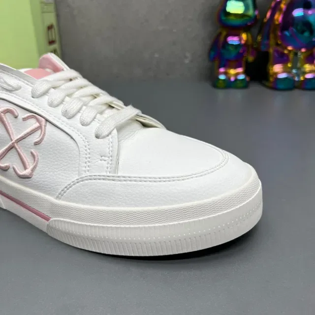 Off-White Chaussures Lifestyle Rose Basse Cuir 4