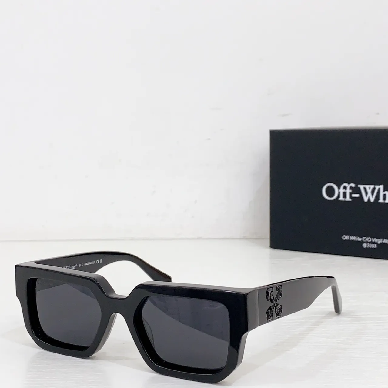 Off-White Oversized Rectangular Tortoiseshell Sunglasses 9