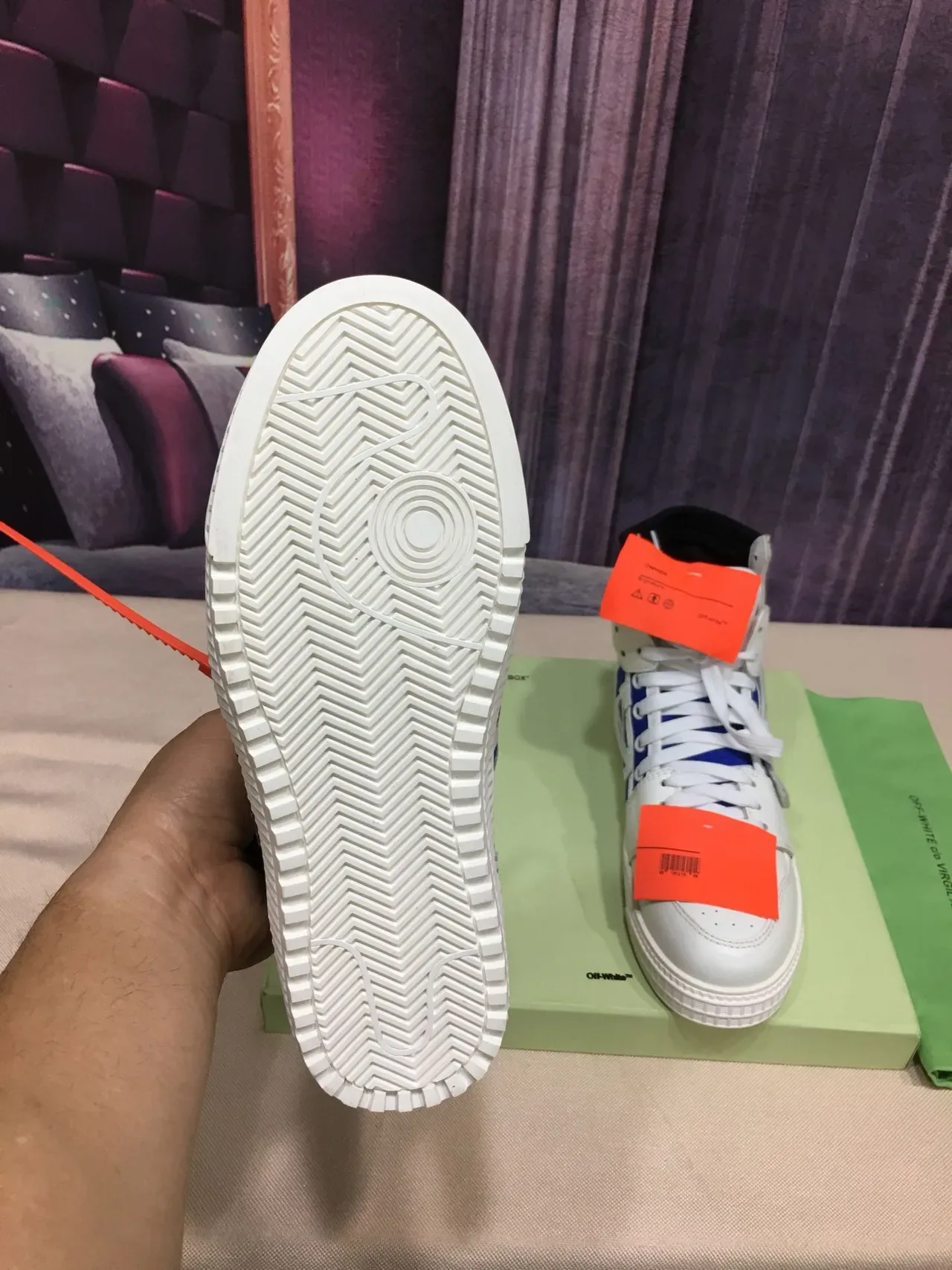 Off-White The Ten أحذية رياضية حيوية زرقاء عالية مع طبقات جلد ونسيج 2