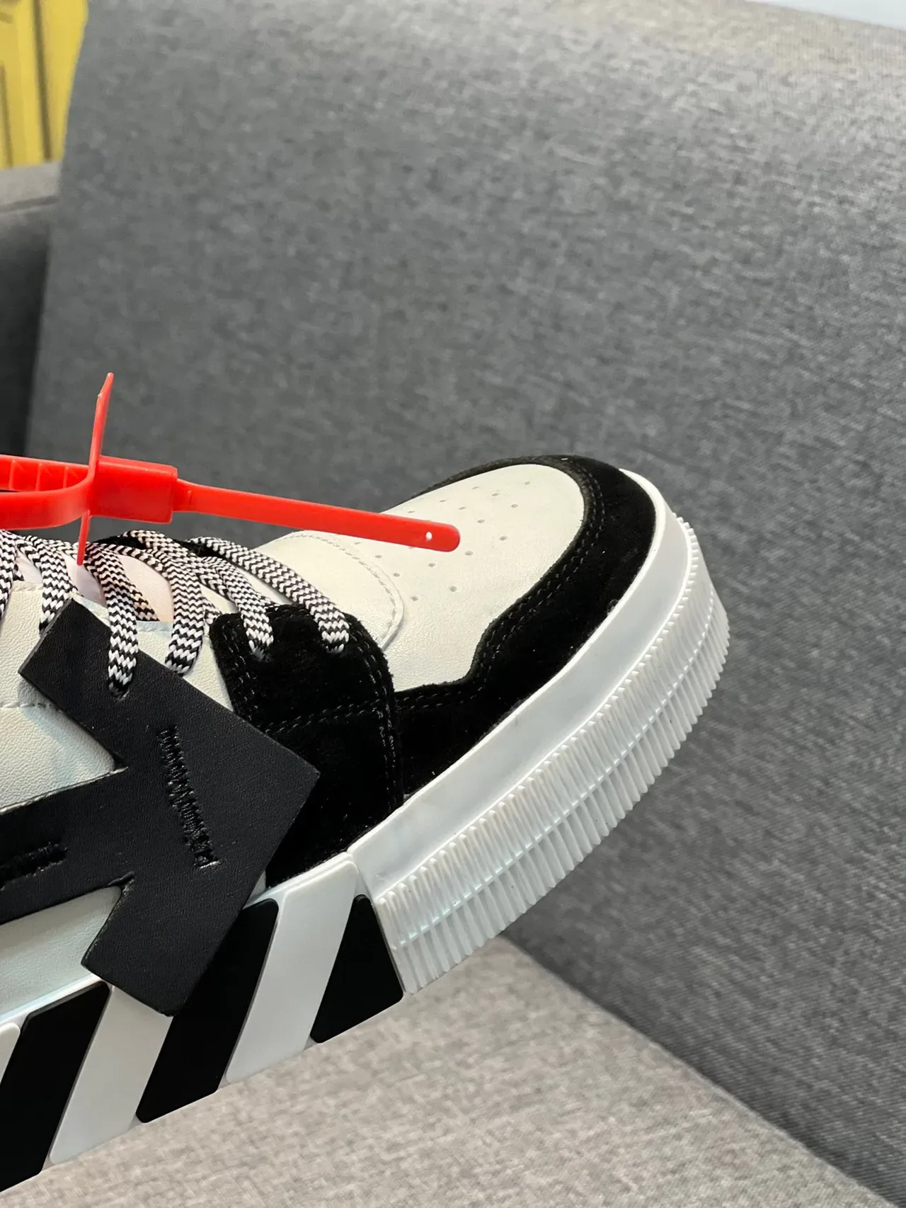 Off-White The Ten Tênis Lifestyle de Cano Alto 3
