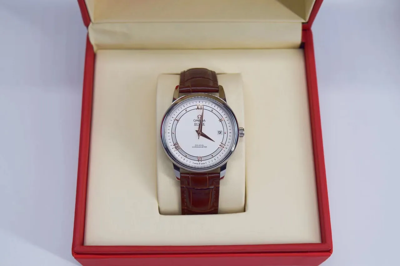 Omega De Ville Cadran Branco Cinturão de Couro de Crocodilo Marrom Relógio Mecânico 9