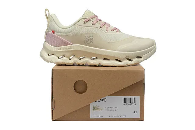 On Cloud Beige Pink Cloudtec Pod Sole Mesh Upper Lifestyle Sneakers 2