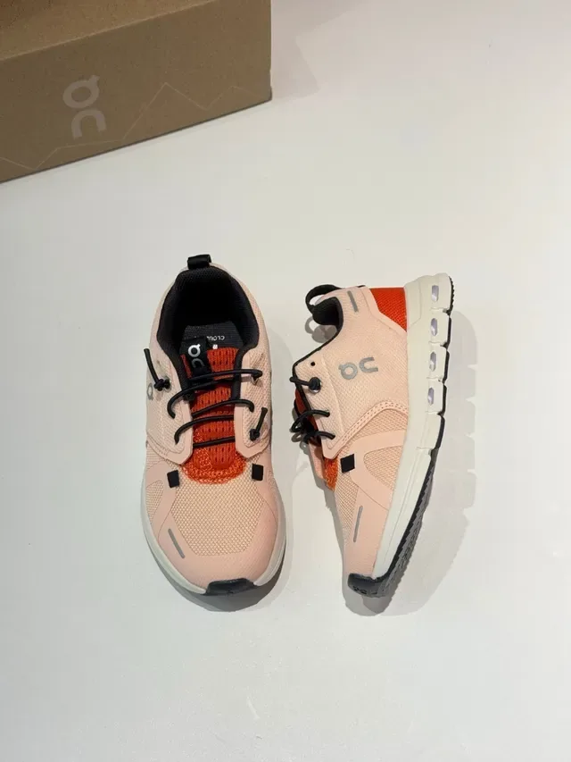 On Cloud Chaussures lifestyle tricot bleu et noir 5