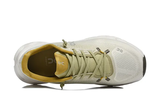 On Cloudmonster Off-White और Mustard रनिंग जूते 3