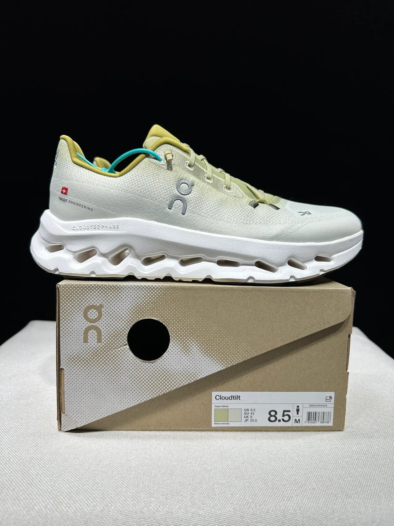 On Cloudmonster Off-White और Mustard रनिंग जूते 14