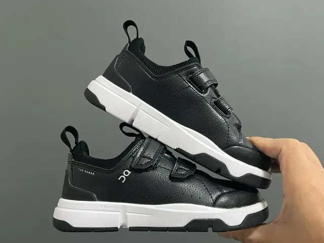 On Blanc Beige Fermeture de Sangle Velcro Double Semelle Chunky Segmentée Sneakers Lifestyle 24