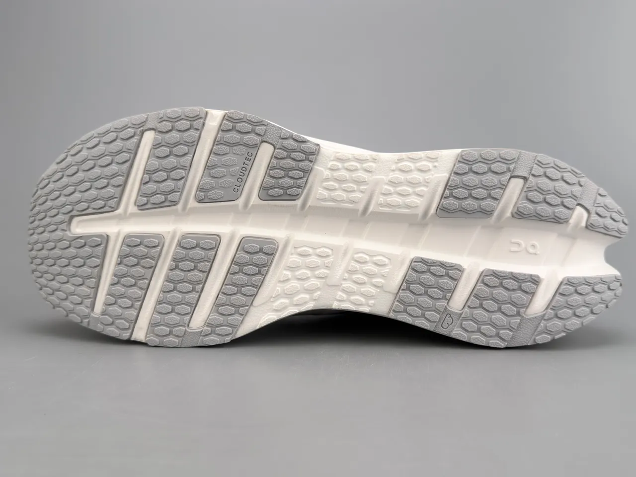 On White Gray Breathable Engineered Mesh Upper Open Hexagonal CloudTec Midsole Pods Running Shoes 8