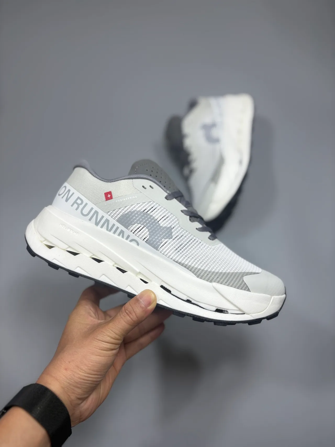 On White Gray Engineered Mesh Upper Sculpted Helion Midsole Running Shoes 4