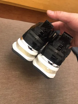 Philipp Plein Sola preta e branca couro patentado com estampado de serpente tênis chunky 9