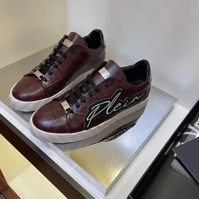 Philipp Plein أحذية رياضية أسلوب حياة جلد أسود بورجوندي مطبوع بتصميم التمساح شعار سكريبت جريء 8